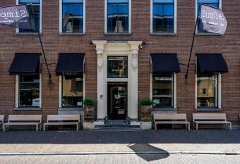 Anne&Max Boutique Hotel has Balcony rooms