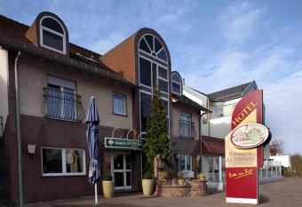 Hotel-Restaurant La Fontana Costanzo has Balcony rooms