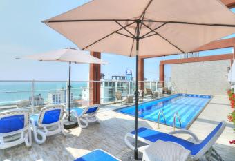 Wonder Hotel Colombo allows 18 year olds to book a room