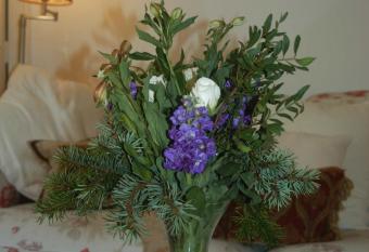 Eagle View Guest House allows 18 year olds to book a room