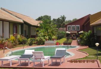 J.RENTALS VILLA 33 has Balcony rooms