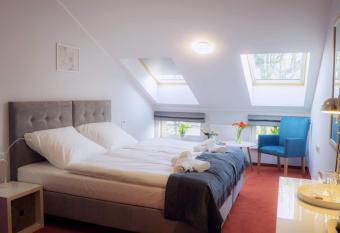 Hotel Inner City has Balcony rooms