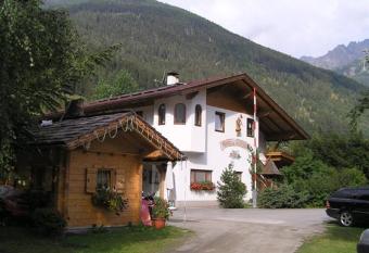 Camping Gasthof Zirknitzer has Balcony rooms