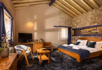 Herceg Etno Selo Me  ugorje has Balcony rooms