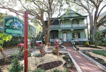 Historic Sevilla House (Adults only) has Balcony rooms