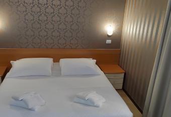 Hotel Nuovo Rond   has Balcony rooms