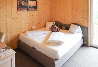 Falken Horst Lienz has Balcony rooms