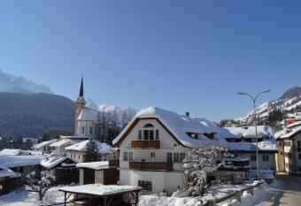 Hotel Restaurant GABRIEL allows 18 year olds to book a room