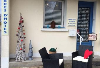 chambres de la Nonette has Balcony rooms