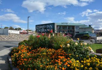 Cedars Inn has Balcony rooms