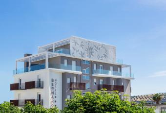 Hotel Bernard has Balcony rooms