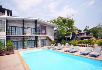 The Warehouse Chiang Mai has Balcony rooms