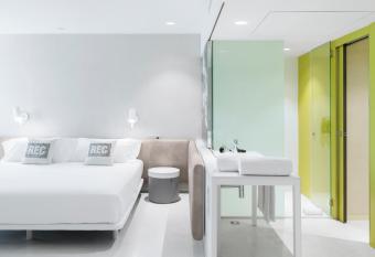 Hotel Rec Barcelona - Adults Only allows 18 year olds to book a room