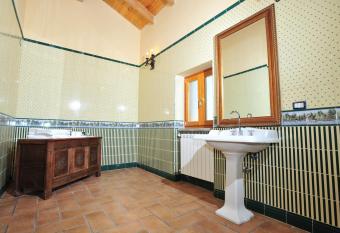 Poggio dei cavalieri has Balcony rooms