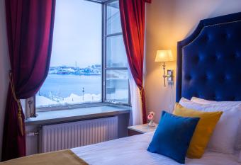 Hotel Gamla Stan, BW Signature Collection allows 18 year olds to book a room