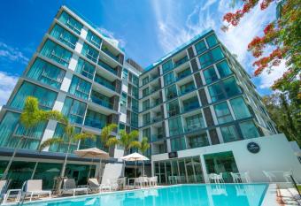 Oceanstone has Balcony rooms