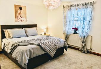 Cribyn Lodge allows 18 year olds to book a room