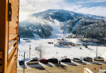 Apartman Kadic has Balcony rooms