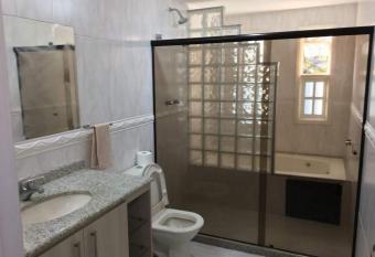 GuestHouse Casa da Montanha allows 18 year olds to book a room