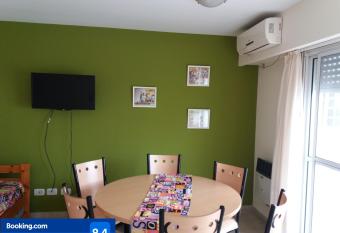 Como en Casa 2 allows 18 year olds to book a room