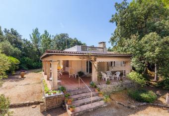 Can Sim   has Balcony rooms