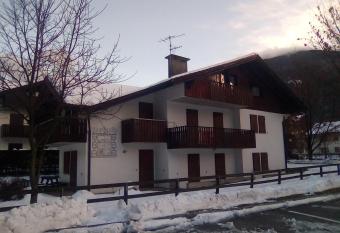 Appartamento Seppi Stile Trentino has Balcony rooms