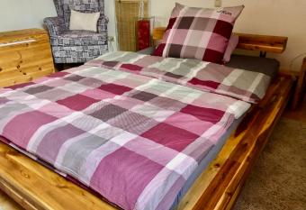 Appartment D  llinger Messe Fr  nkisches Seenland allows 18 year olds to book a room