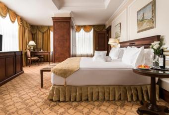 Nobil Luxury Boutique Hotel allows 18 year olds to book a room