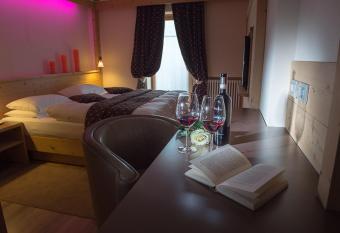 Hotel Daniela has Balcony rooms