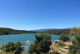 Les lauriers roses has Balcony rooms