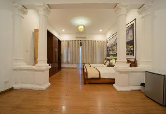 Hanoi Bodegas Hotel has Balcony rooms