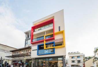 Deer Forest B&B- No Elevator allows 18 year olds to book a room