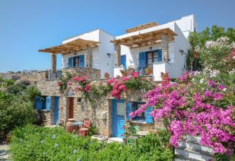 Naxos Filoxenia Hotel has Balcony rooms