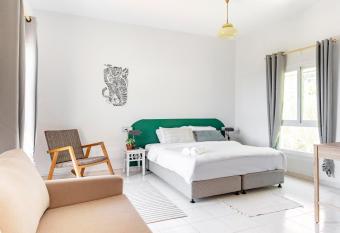 Mantur Beit Oren by Selina allows 18 year olds to book a room