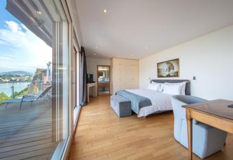 La Rouvenaz allows 18 year olds to book a room