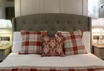 The Suffolk Hotel allows 18 year olds to book a room