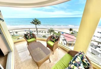 Encantador departamento frente al mar con WIFI has Balcony rooms