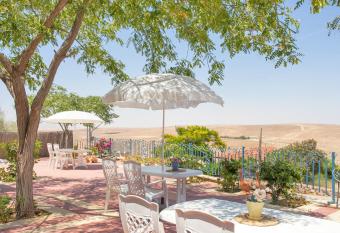 Villa 1000 allows 18 year olds to book a room