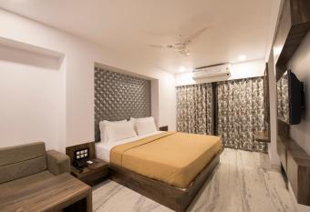 Hotel Sanmukh By Adamo allows 18 year olds to book a room