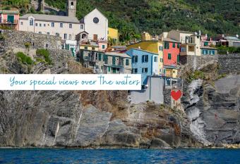 Unda de Ma Sea View Terrace Apartment allows 18 year olds to book a room