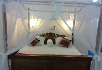 Koggala Lake view P&J Villa has Balcony rooms