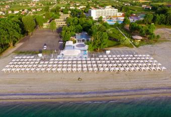 Olympian Bay Grand Resort allows 18 year olds to book a room