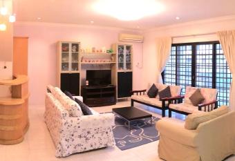 Golden Swan Sibu Homestay has Balcony rooms