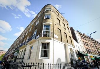 Leigh House Hotel allows 18 year olds to book a room