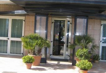 Albergo Carpino has Balcony rooms