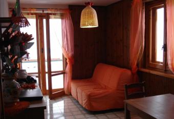 Mirtilli has Smoking/Balcony rooms