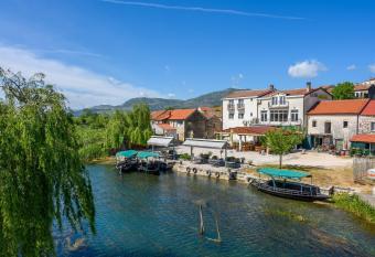 Djudja I Mate has Balcony rooms