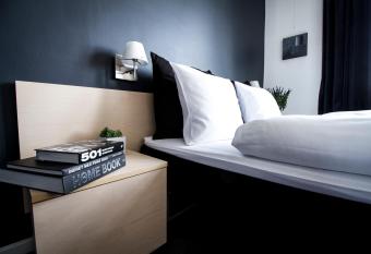 Teaterhotellet allows 18 year olds to book a room