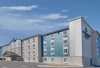 WoodSpring Suites Nashville near Rivergate allows 18 year olds to book a room
