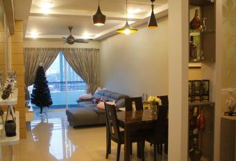 H2H - Reunion House @ Majestic Ipoh              has Balcony rooms